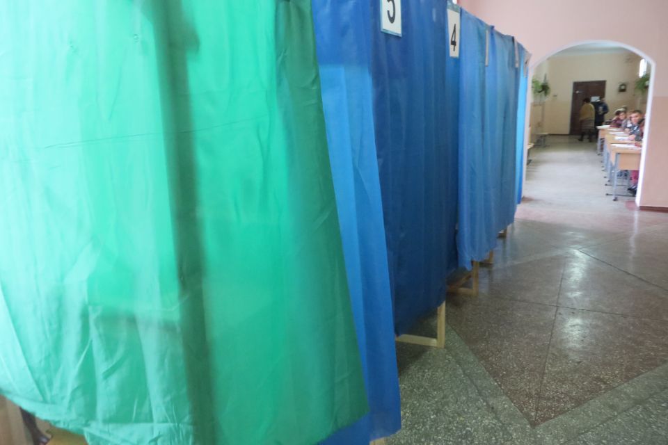 На Кам'янеччині підприємець «нагрівся» під час виборів на 92 тисячі гривень