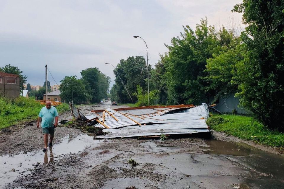 Кам'янець затопило втретє: наслідки негоди (ФОТО І ВІДЕО)
