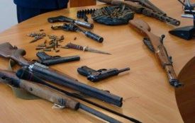 Міліція просить кам'янчан добровільно здати зброю