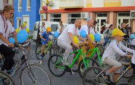 Велосипедисти у вишиванках обкатали вулиці Кам’янця