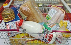 Ціни на соціально важливі продукти у Кам`янці і області: схоже і відмінне