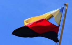 Над мерією Кам’янця вивішуватимуть червоно-чорний прапор