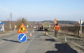 На дорогах Хмельниччини ліквідували майже 14 тисяч квадратних метрів аварійної ямковості