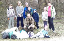 Вихідні з користю – боротьба кам’янчан за чистоту у лісі