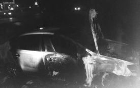 Дві автівки за одну ніч - на Кам'янеччині згоріли Renault і Volkswagen
