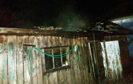 Вночі в Оринині ледь не згоріла господарча споруда